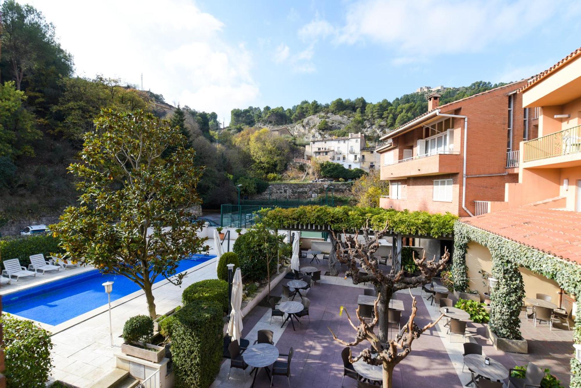 Hotel Robert La Pobla de Claramunt Kültér fotó