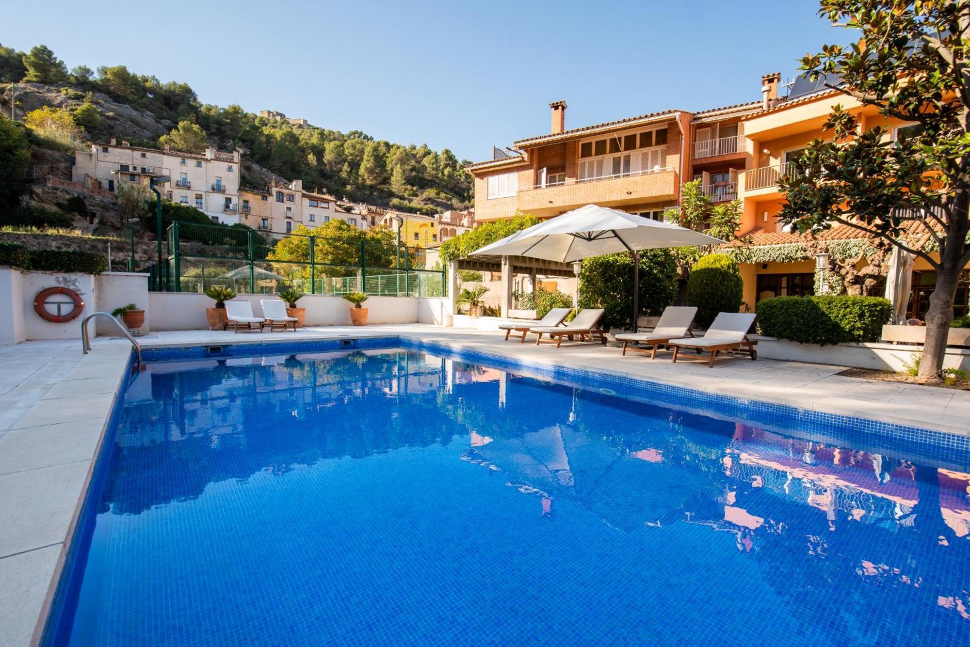 Hotel Robert La Pobla de Claramunt Kültér fotó