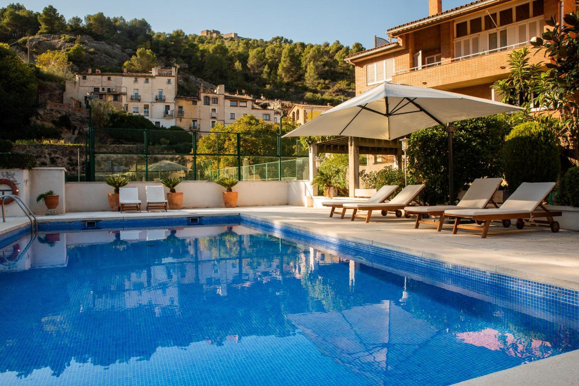 Hotel Robert La Pobla de Claramunt Kültér fotó